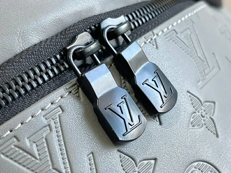 louis vuitton lv aaa qualite sacs ceinture s_117a34a4